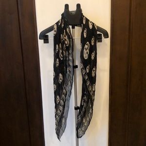 Alexander McQueen - Lightweight Scarf